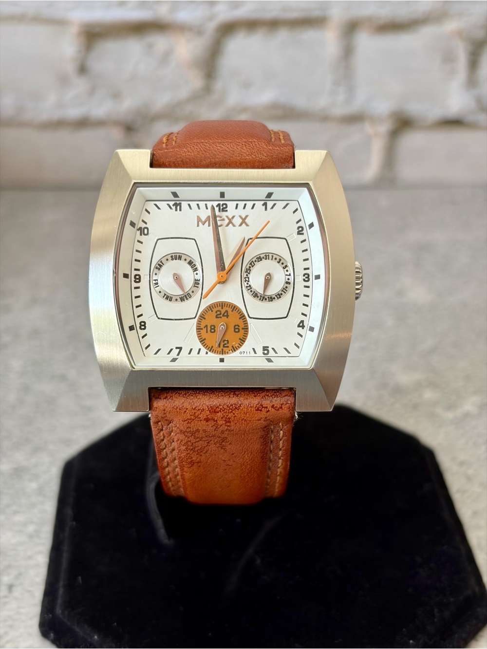 MEXX Mens Quartz Multifunction Watch Brown Leather 39.8mm New Battery